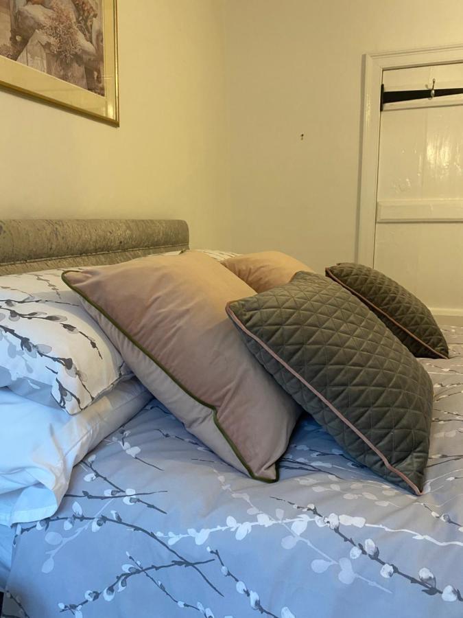 Stunning 2 Bedroom Flat In A Central Location New Alresford Exteriör bild