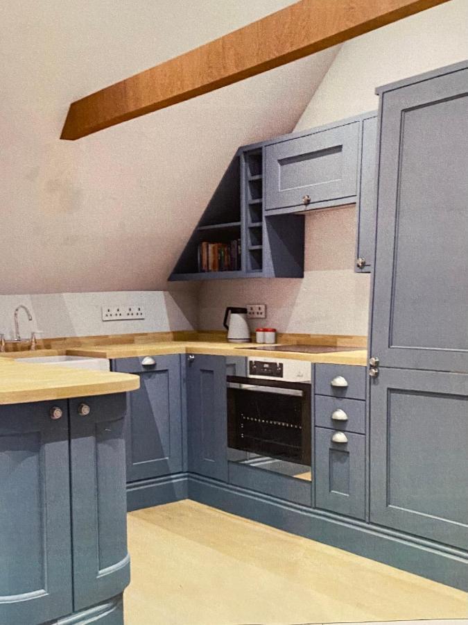 Stunning 2 Bedroom Flat In A Central Location New Alresford Exteriör bild