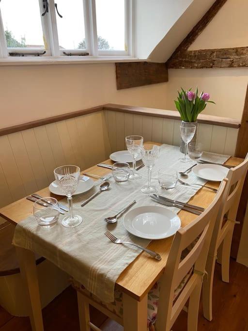 Stunning 2 Bedroom Flat In A Central Location New Alresford Exteriör bild